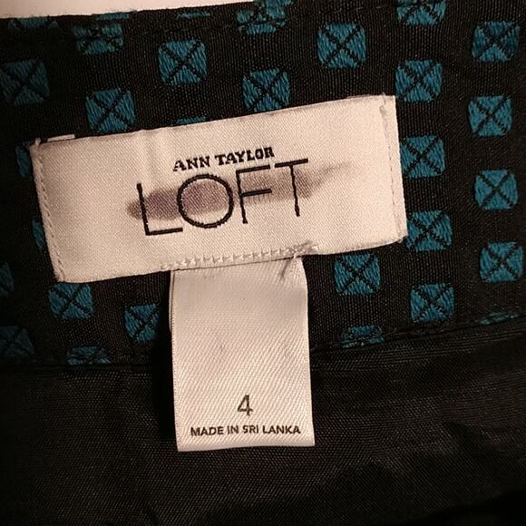 Demure Ann Taylor Loft Black Tiny Print Pencil Skirt size 4 - Picture 3 of 6